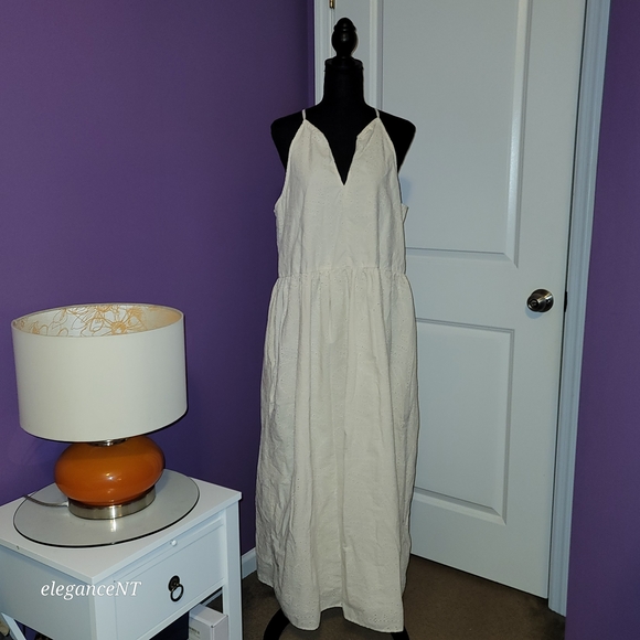Universal Thread Dresses & Skirts - Universal Thread Beige Maxi Dress Sz: XL
